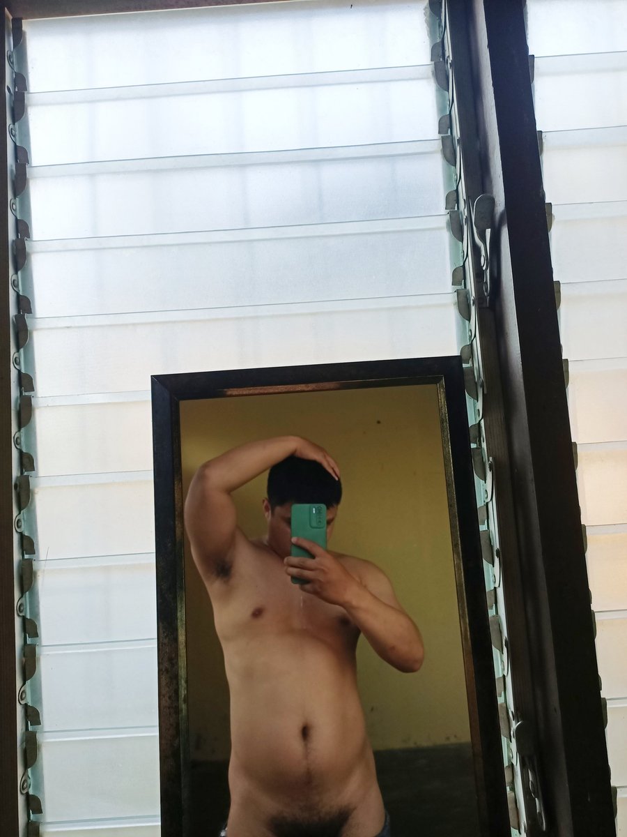 Pran20850322's tweet photo. Mirror Mirror...On the Wall 🤭🤣😁 https://t.co/f0Yv1bolYq