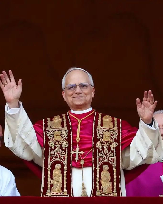 Parabenizo a escolha do novo Papa Leão XIV e estendo meus parabéns a todos os católicos neste momento tão simbólico. Que esta nova etapa seja marcada por paz, diálogo e fraternidade entre os povos.  🙏