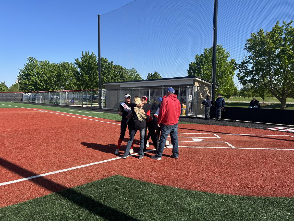 Yorkville Foxes (@yhsathletics115) on Twitter photo Congrats to our <a href="/_YHSsoftball/">Yorkville High School Softball</a> senior student-athletes and their families!! It is tough to find a harder working group!! Congrats to our <a href="/_YHSsoftball/">Yorkville High School Softball</a> senior student-athletes and their families!! It is tough to find a harder working group!!