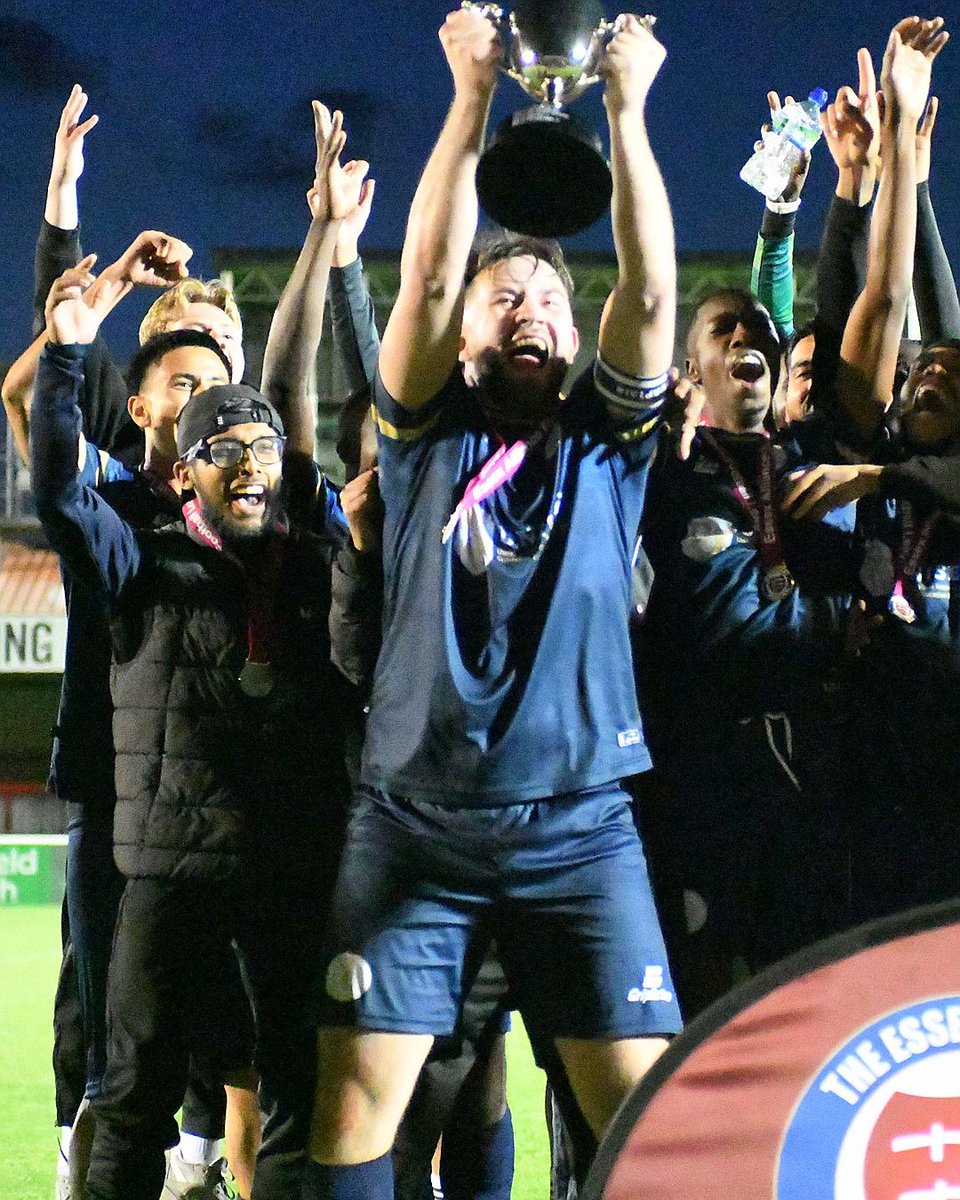 𝗖𝗨𝗣 𝗪𝗜𝗡𝗡𝗘𝗥𝗦 🏆

Congratulations to <a href="/internewburyfc/">Newbury FC</a> who secured the Premier Division Cup this evening with a hard fought 1-0 win against <a href="/BengalRes/">Sporting Bengal Reserves</a> in a close contest

#EAL