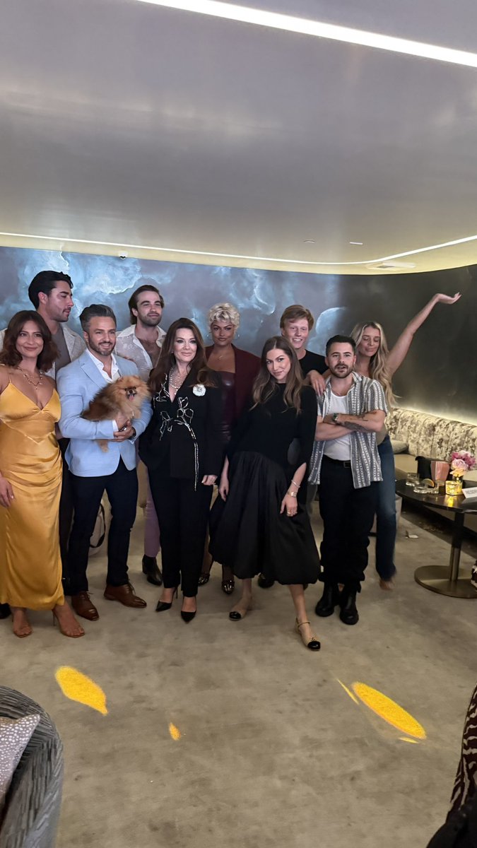 Reunion watch party!  #vanderpumpvilla