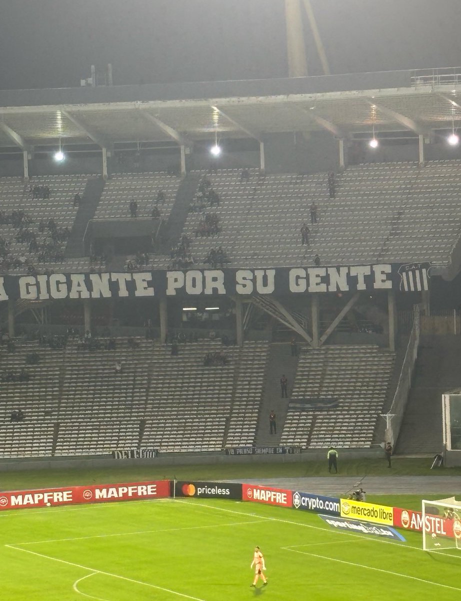 GonzaloSalas86_'s tweet photo. JUEGAN LIBERTADORES Y NO VAN!!!!!!! Los hiciste mierda, Puebla. https://t.co/OpEMLgELE4