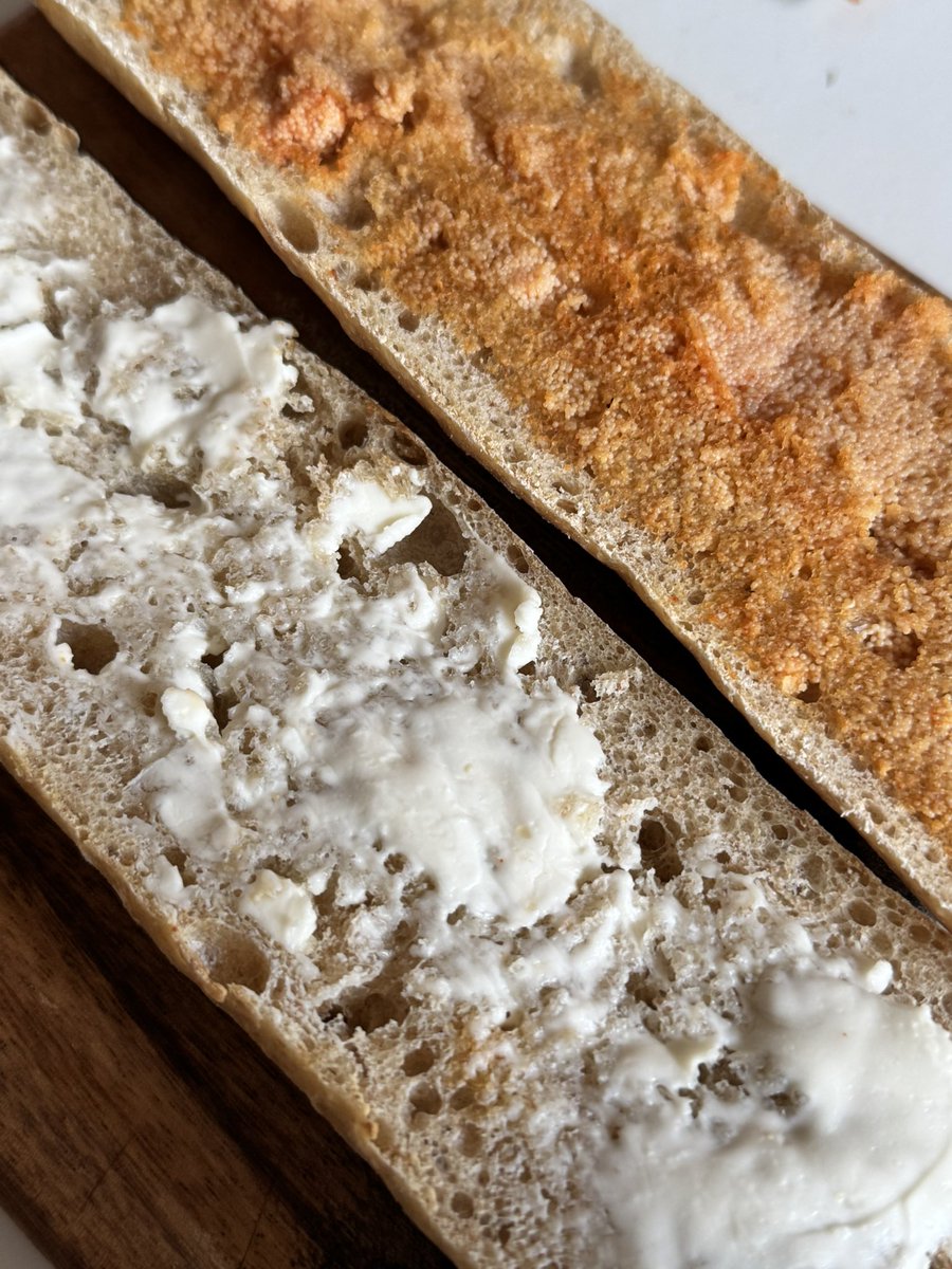 budopann's tweet photo. 今日のパン🥖🥖🥖
【明太クリチバケット】
博多明太子🔥と蔵王クリチ🧀
#パン作り
#朝食 https://t.co/GIkYkR39jz
