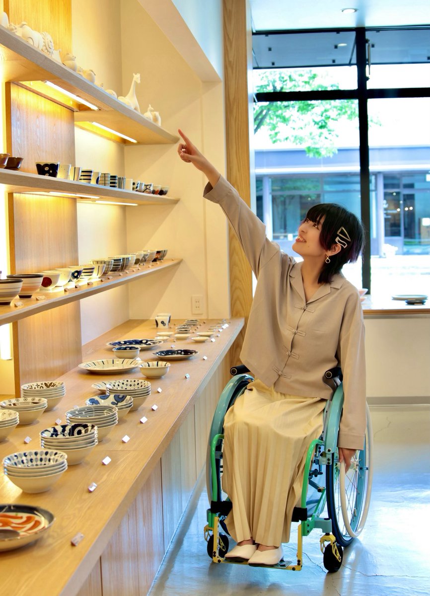 車椅子あるある♿️

同じお店や施設に2.3回行くと常連扱いになる🏠
対応してくださる所には何度も行きがちで中に入ると
「何回も来てくれてありがとう」と言われる事があります
いつもサポートしてくださるお店側にむしろこちらが感謝しかありません🤗🍀

人の温かみを感じる瞬間です🌈