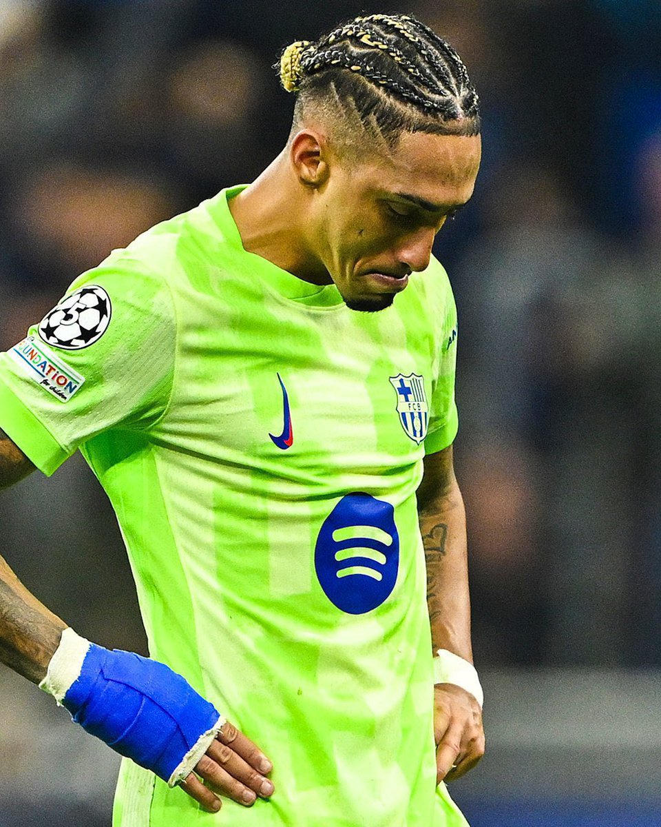 للفرح اهل ولسنا اهله ابدًا، نحن الظلام الذي مازارهُ قمرُ