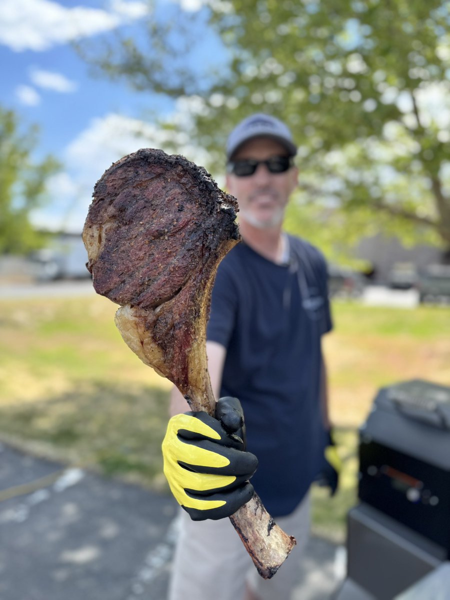bbqpitstop's tweet image. Who wants some tomahawk? #bbqpitstop #yoder