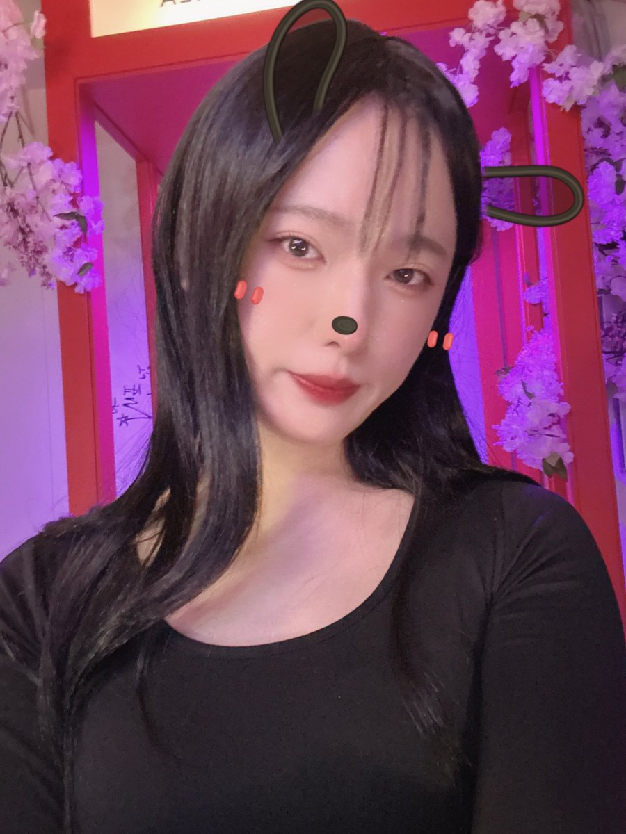 B급 컷!
양심 밥 말아먹은 필터샷!
(이렇게 안생김)