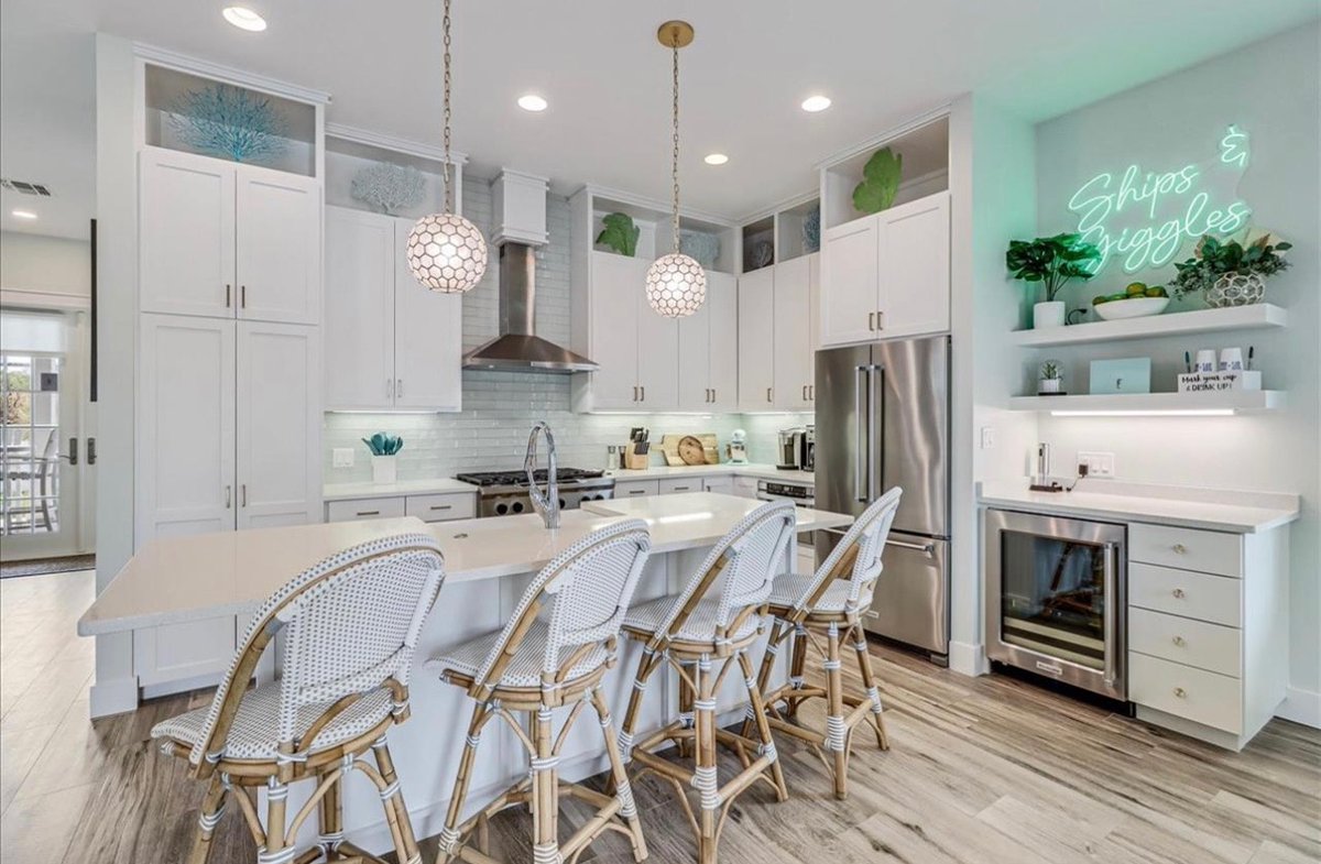 CinnamonShore's tweet photo. Your dream beach escape is here! “Ships &amp; Giggles” is a 4-bedroom coastal retreat with 5 balconies, 2 living rooms, and a gourmet kitchen—just steps from the Dune Pool. 🌊🌴 Book today!

https://t.co/G9TpCVZ2pl https://t.co/VOT0HQ6Fi5
