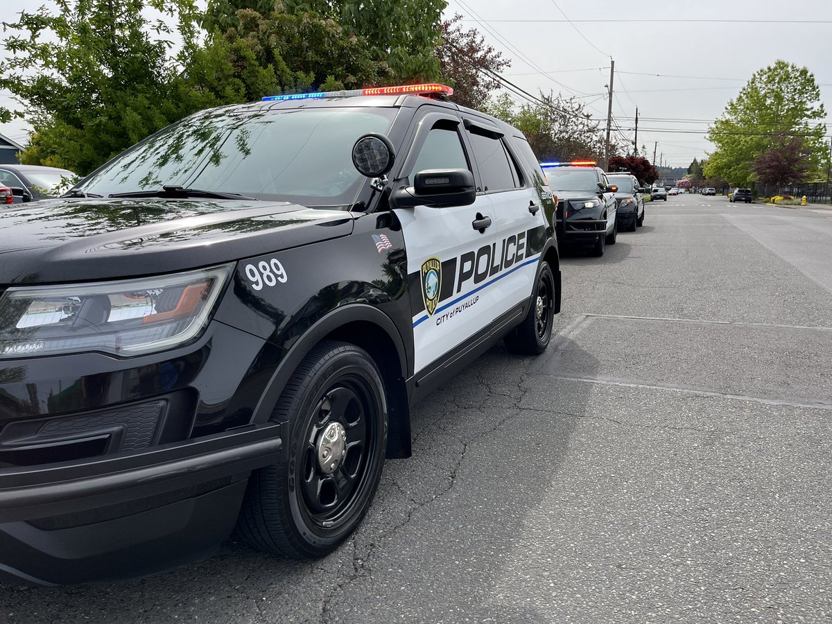 ⚠️ Police Activity near Meeker Elem and All Saints School 
Both were briefly placed on lockdown out of an abundance of caution as police investigated a situation. THERE IS NO OUTSTANDING THREAT. Both schools are open again. 

Info only since the schools were locked down.