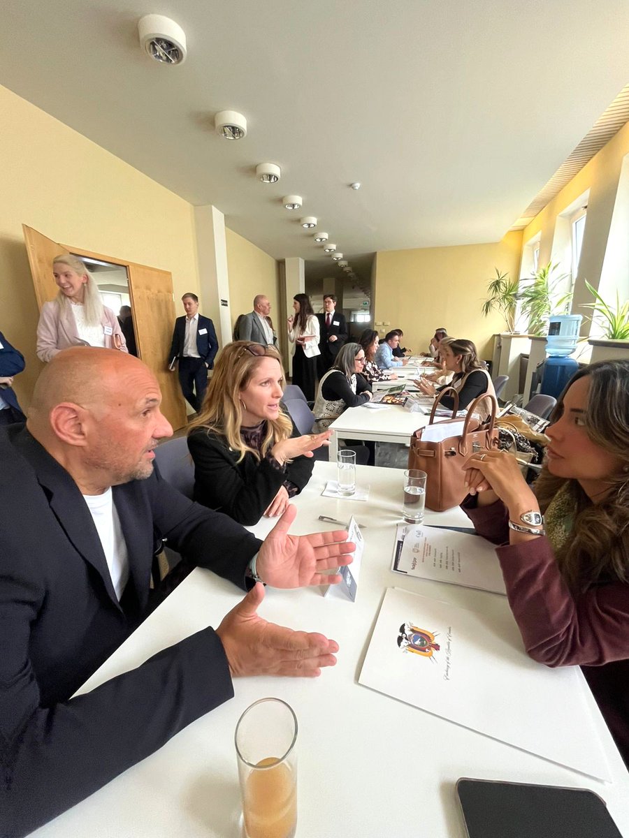 OwitEcuador tweet media