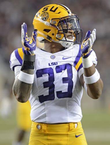Montre Jackson |’27 (@m2ntre) on Twitter photo Blessed to receive a 🅾️ffer from Louisiana State University !!!!!
<a href="/CoachCRaymond/">Corey Raymond</a>
<a href="/saincilaire/">Coach Ant Saincilaire</a> <a href="/TheCoachPitt/">William Pittman</a> <a href="/DareceRoberson/">Coach Roberson</a> <a href="/CoachPJason504/">Coach P Jason</a>
<a href="/adamgorney/">Adam Gorney</a> <a href="/RivalsFriedman/">Adam Friedman</a> <a href="/samspiegs/">Sam Spiegelman</a> <a href="/ChadSimmons_/">ChadSimmons</a> <a href="/TomLoy247/">Tom Loy</a> <a href="/SWiltfong_/">Steve Wiltfong</a> <a href="/MikeRoach247/">Mike Roach</a> <a href="/GPowersScout/">Greg Powers 🏟️</a> <a href="/dctf/">Dave Campbell's Texas Football — TexasFootball.com</a> <a href="/Rivals/">Rivals</a> Blessed to receive a 🅾️ffer from Louisiana State University !!!!!
<a href="/CoachCRaymond/">Corey Raymond</a>
<a href="/saincilaire/">Coach Ant Saincilaire</a> <a href="/TheCoachPitt/">William Pittman</a> <a href="/DareceRoberson/">Coach Roberson</a> <a href="/CoachPJason504/">Coach P Jason</a>
<a href="/adamgorney/">Adam Gorney</a> <a href="/RivalsFriedman/">Adam Friedman</a> <a href="/samspiegs/">Sam Spiegelman</a> <a href="/ChadSimmons_/">ChadSimmons</a> <a href="/TomLoy247/">Tom Loy</a> <a href="/SWiltfong_/">Steve Wiltfong</a> <a href="/MikeRoach247/">Mike Roach</a> <a href="/GPowersScout/">Greg Powers 🏟️</a> <a href="/dctf/">Dave Campbell's Texas Football — TexasFootball.com</a> <a href="/Rivals/">Rivals</a>