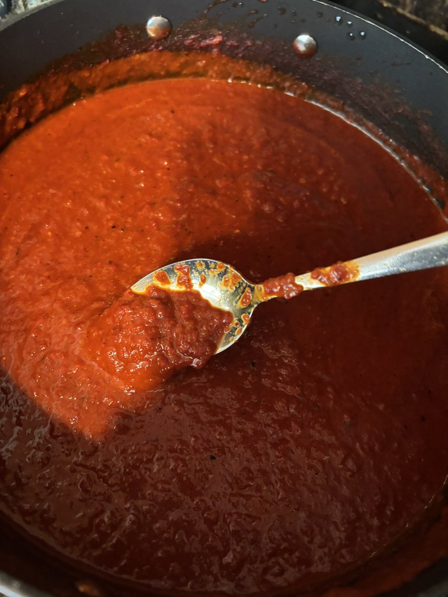 Enchiladas tonight. Made a big ass batch of sauce. Debating if I wanna immersion blender it a bit further or not. I probably will. Used Guajillo, Ancho and like 5 Californias I had left. No tomatoes!!!