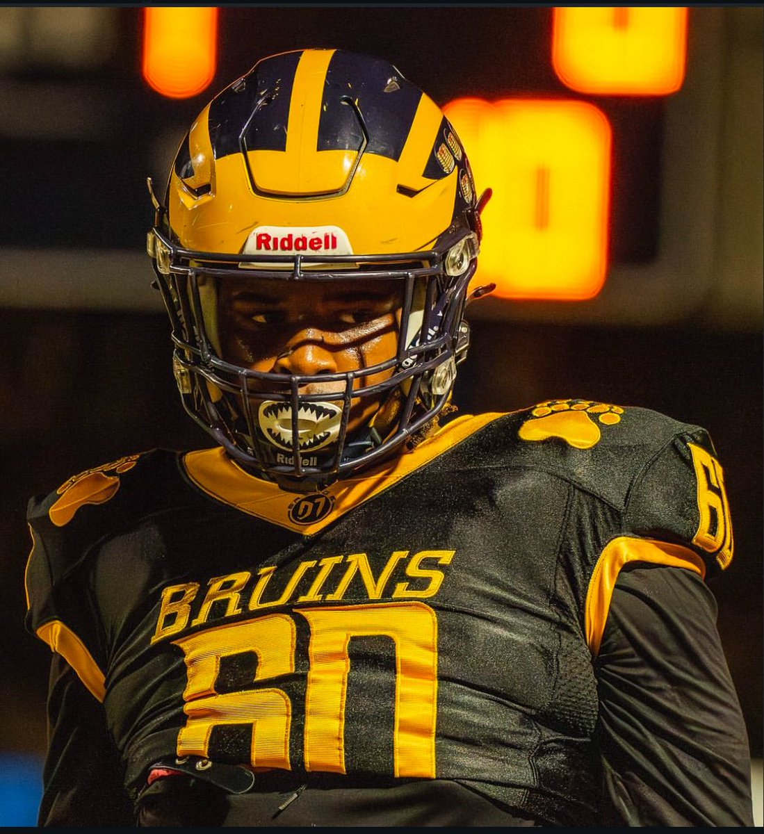 Q'mari “ Big Q ” Hudson (@qmarih_1) on Twitter photo after a great talk on the phone with <a href="/Dyrell_Roberts/">Dyrell Roberts Sr.</a> im blessed to say i’ve received my 7th division 1 offer from <a href="/ECUPiratesFB/">ECU Football</a> !!!
<a href="/cookrkc12/">Coach Rashad Cook</a> <a href="/saved_x_love/">Eric Black Jr</a> @CoachDuncanOL <a href="/WBBruinsFB/">WBHSfootball</a> <a href="/WillVapreps/">Will Vapreps Garlick</a> after a great talk on the phone with <a href="/Dyrell_Roberts/">Dyrell Roberts Sr.</a> im blessed to say i’ve received my 7th division 1 offer from <a href="/ECUPiratesFB/">ECU Football</a> !!!
<a href="/cookrkc12/">Coach Rashad Cook</a> <a href="/saved_x_love/">Eric Black Jr</a> @CoachDuncanOL <a href="/WBBruinsFB/">WBHSfootball</a> <a href="/WillVapreps/">Will Vapreps Garlick</a>