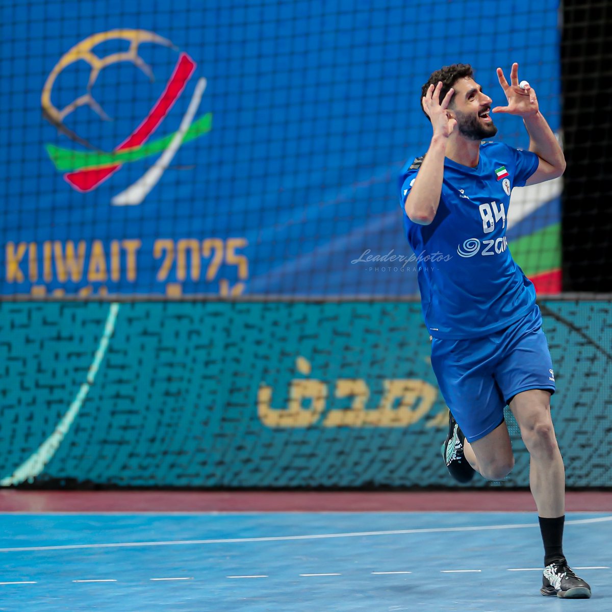 NOUDi_87's tweet photo. استضافة الكويت للبطولة كأس العرب لكرة اليد ... 
🤾🏐🇰🇼

#كأس_العرب_لكرة_اليد #الاتحاد_العربي_لكرة_اليد #الكويت2025 #الرياضة_في_الكويت #منتخب_الكويت #كويتنا #الحدث_الرياضي #رواد_الرياضة #رياضة_عربية
#ArabHandballCup #AHF #Kuwait2025 #KuwaitSports

- حيدر دشتـي - 👏 https://t.co/PGMpqtFaXt