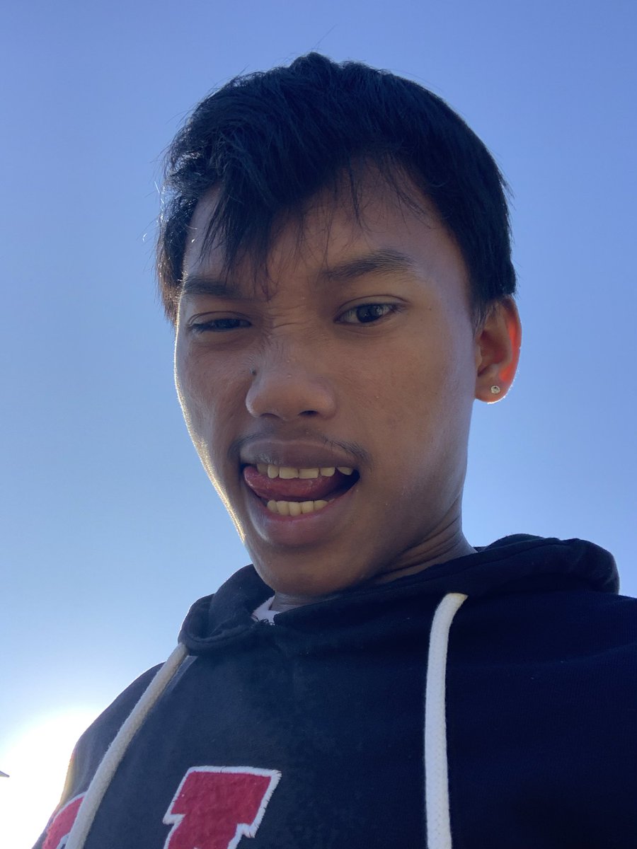 รัสเซล เลกาซี tweet media