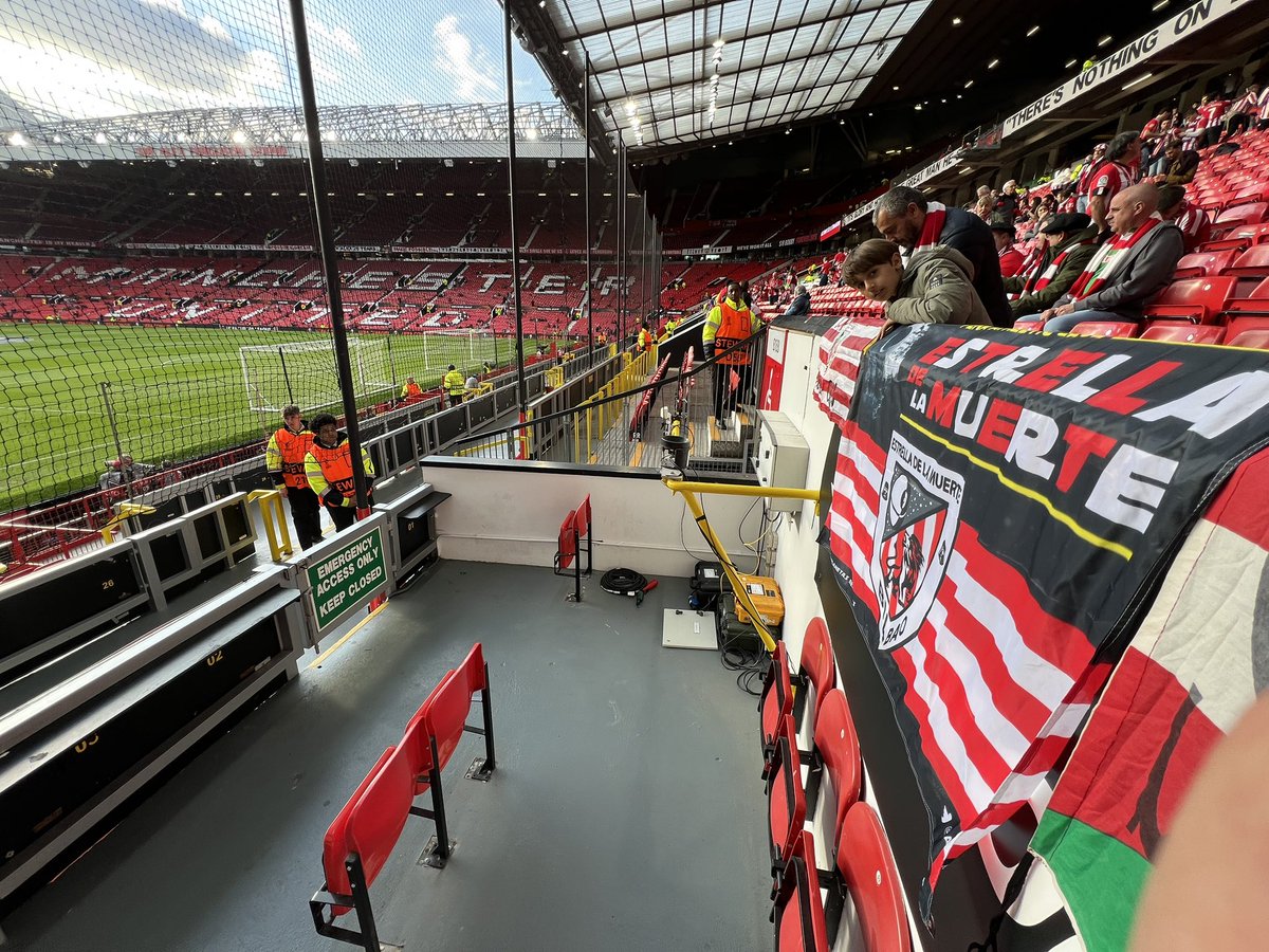 AthleticEM's tweet photo. 70 minutos impagables!! Orgullo de equipo. @AthleticClub https://t.co/jIGIEqaFvY