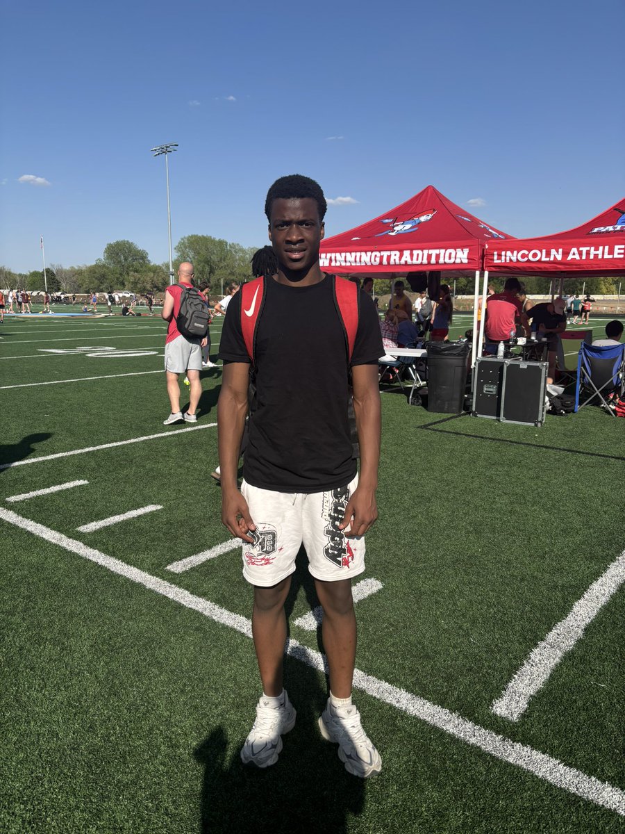 SFLHSPatsTrack's tweet image. Dexter Johnson set a HUGE PR in the high jump with a hight of 6-06.00 to win!! 
#GoPats #AWinningTradition