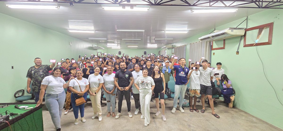 Yesi 🇨🇴🔺️ (@yelogamo) on Twitter photo 🚀 First Workshop in Tabatinga, Brazil!
Education + Gamers +🔺doption = Avalanche 🌎🎮📚
100+ young minds educated on #Blockchain through #AvalancheFundamentals 🔺
An epic afternoon of gaming with <a href="/playoffthegrid/">Off The Grid</a> and <a href="/ForgotPlayland/">Forgotten Playland</a>
Here’s how we combined education and gaming 🚀 First Workshop in Tabatinga, Brazil!
Education + Gamers +🔺doption = Avalanche 🌎🎮📚
100+ young minds educated on #Blockchain through #AvalancheFundamentals 🔺
An epic afternoon of gaming with <a href="/playoffthegrid/">Off The Grid</a> and <a href="/ForgotPlayland/">Forgotten Playland</a>
Here’s how we combined education and gaming