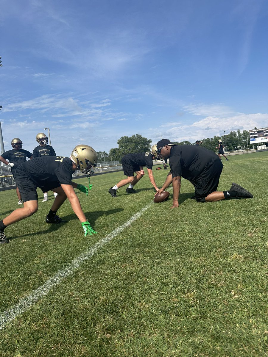 Countryside Football (@csidefootball) on Twitter photo Polished Up, Ready For Saturday Morning!
#BEST Polished Up, Ready For Saturday Morning!
#BEST