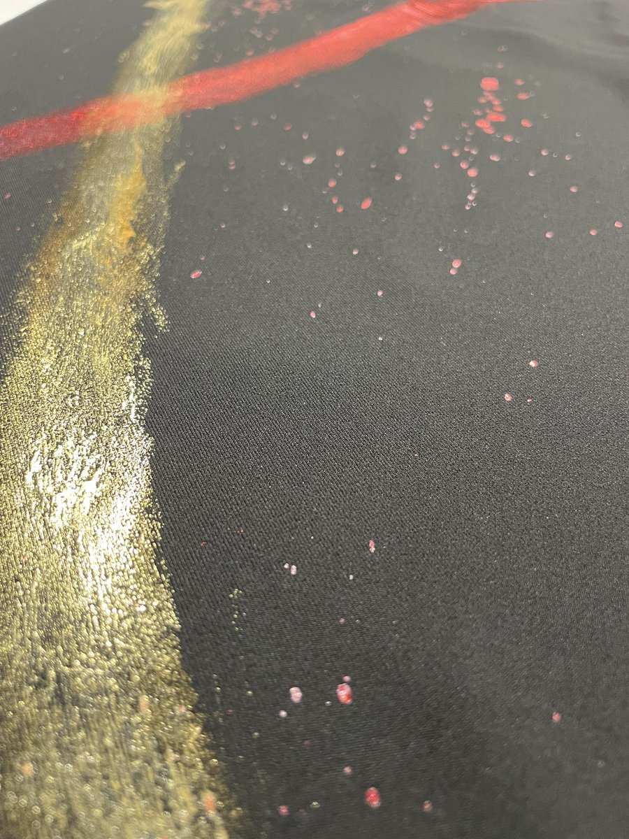 hnaoto_official's tweet photo. 【h.NAOTO D-PON Collection】🇯🇵
https://t.co/5an0TyxuEo
The sharp slashes of a Japanese sword, where blades clash, sparks fly, and blood dances, are expressed with bold, sharp impact through brushstrokes and foil film processing. ⚔️⚔️⚔️
#japanfashion #gothic #DPON🇯🇵