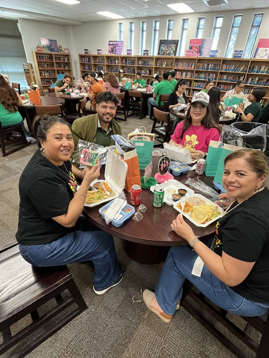 πΌπ£ππππ β. π½ππ π£ππ€, π. πΌπ. (@enflores_mpms) on Twitter photo Our Wickedly Oz-some teachers channeled their inner Paris Hilton w/ personalized trucker hats. Their tummies were filled w/ gorditas & their hearts were filled w/ student notes of appreciation. We are so grateful for our <a href="/Puentes_MS/">Greta June Brasgalla</a> teachers! π©΅π§‘πΎ <a href="/BLicerio_MPMS/">Bianca Licerio</a> <a href="/sduffy_sisd/">Sonia Duffy</a> Our Wickedly Oz-some teachers channeled their inner Paris Hilton w/ personalized trucker hats. Their tummies were filled w/ gorditas & their hearts were filled w/ student notes of appreciation. We are so grateful for our <a href="/Puentes_MS/">Greta June Brasgalla</a> teachers! π©΅π§‘πΎ <a href="/BLicerio_MPMS/">Bianca Licerio</a> <a href="/sduffy_sisd/">Sonia Duffy</a>