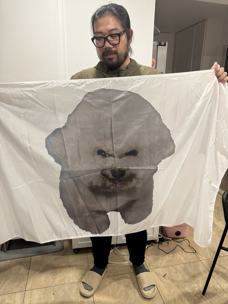 AndyOCR's tweet image. Rest in peace legendary stream monster @_hhheh. Thank you for the beautiful flag.😭