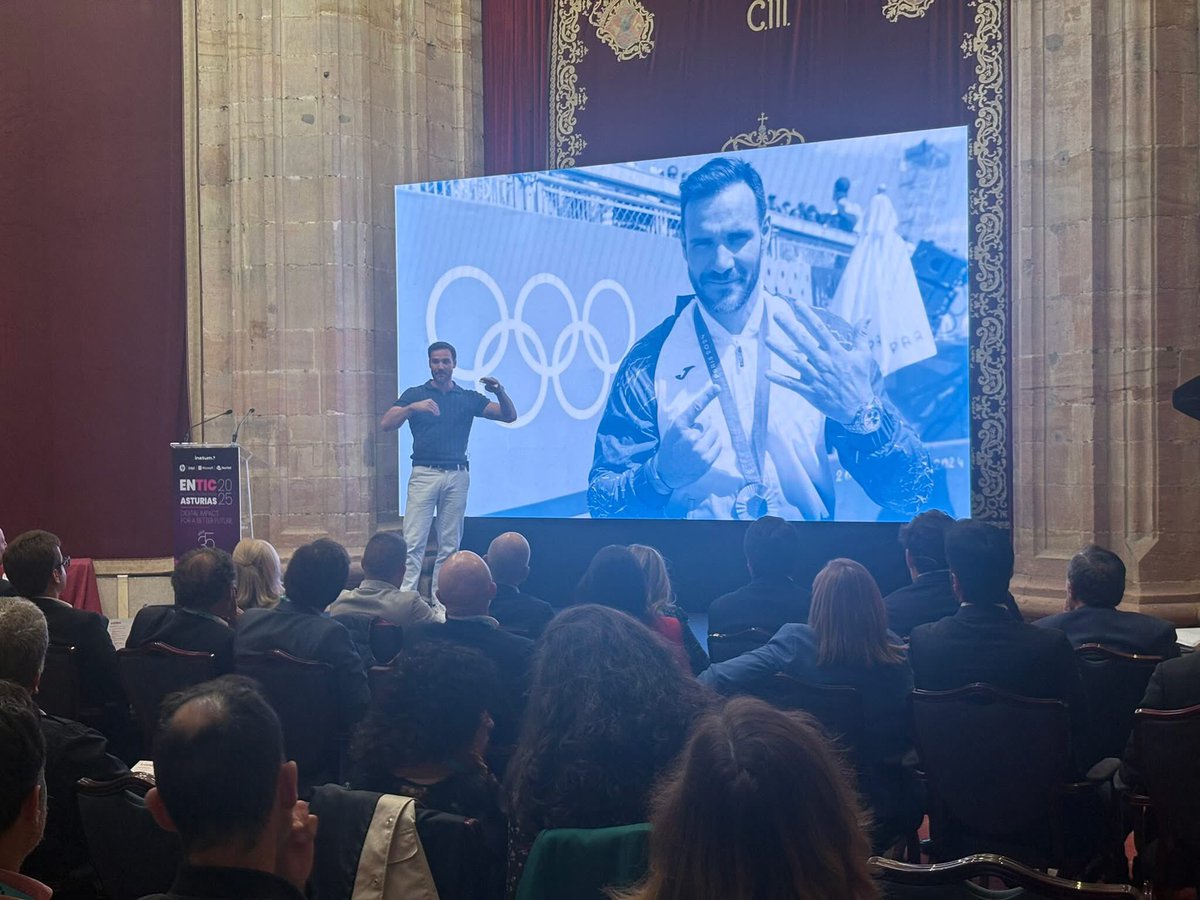 Norabona a INETUM por estos 35 años y especialmente pola so implantación en Blimea y pol proyeutu que tienen previsto desarrollar nel nuesu conceyu.Esta mañana tuvi l'honor d'asistir acompañáu pol conceyal d'Empléu, Promoción Económica y Comerciu, Arturo Fernández Guizán