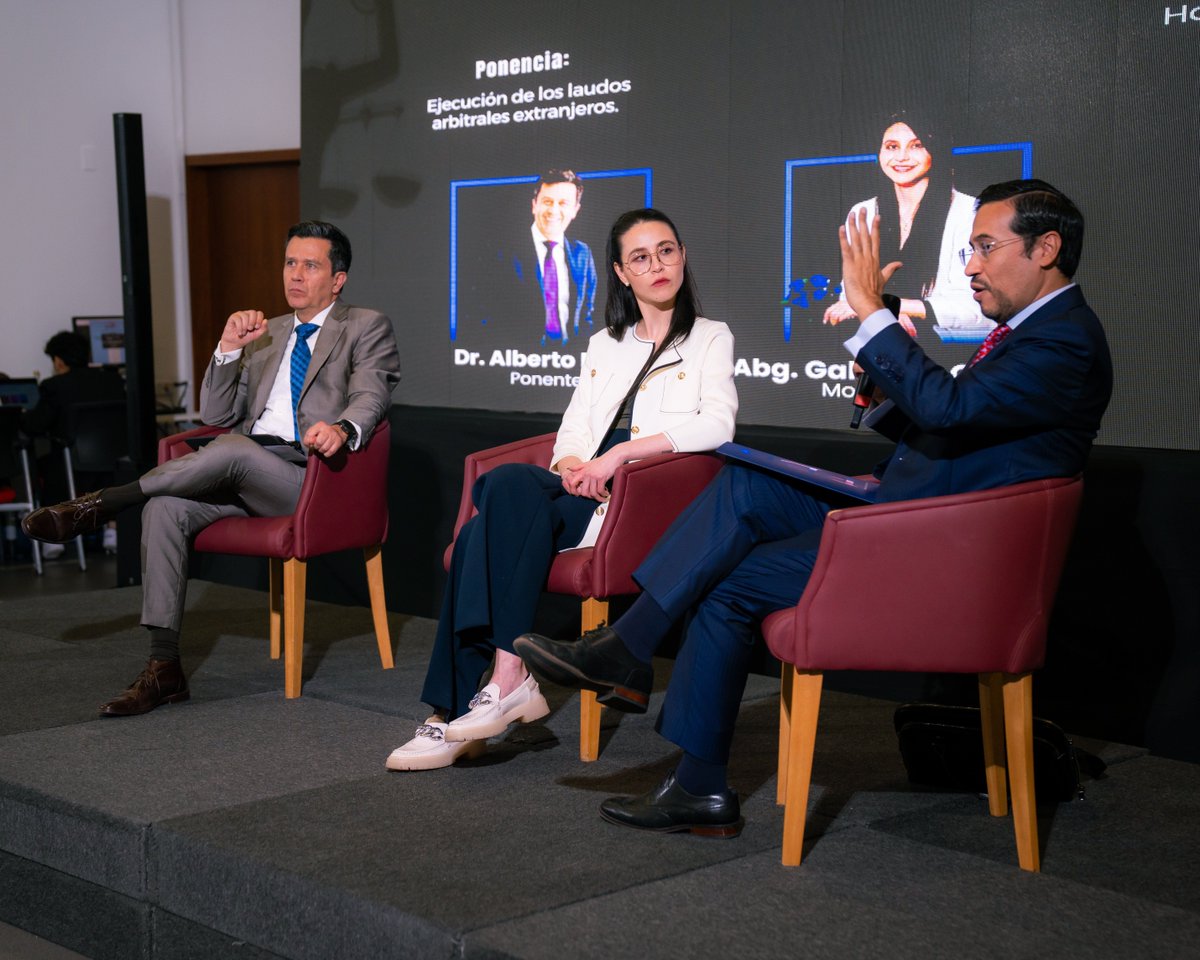 UDLAEcuador's tweet image. 🙌⚖️ Fuimos sede del IV Congreso de #DerechoProcesal, un evento organizado por el Instituto @procesalecuador. Expertos nacionales e internacionales debatieron sobre cómo la #tecnología y nuevos enfoques están transformando la #justicia.
¡Conoce más! 👉 f.mtr.cool/czytqeybjf