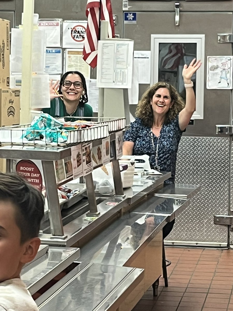 GreencastleES's tweet photo. Academic Carnival Night at the Castle! Having a time tonight! @GreencastlePTA @PrincipalKJDean https://t.co/F919zgf38h