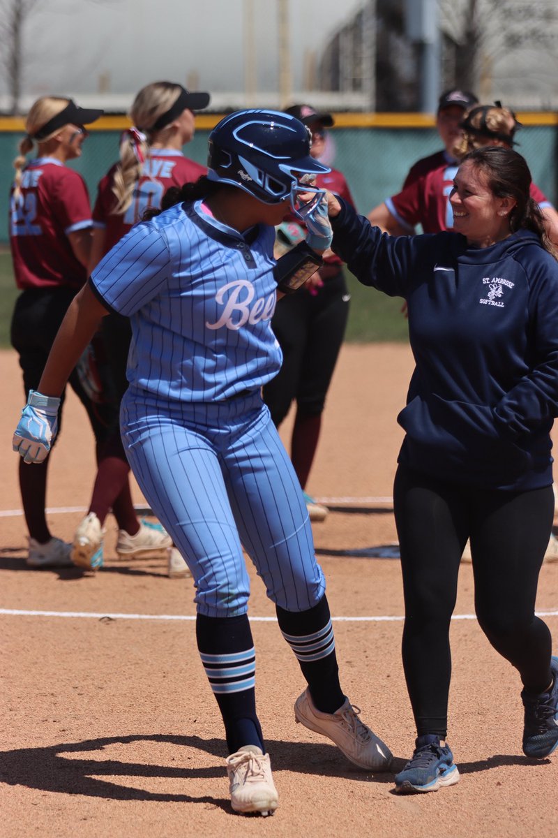 We also have another extra special 🐝-day to celebrate… Happy Birthday to our fave hype woman, Coach Maddy!! 🩵 What would we do without you??

#SAUSoftball
