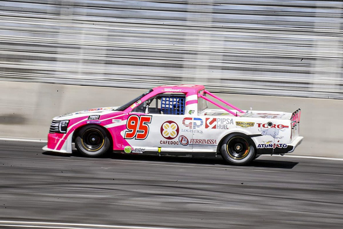 🇲🇽 - <a href="/Amohnhaupt1/">Alexandra Mohnhaupt</a> se mantiene cerca del Top 10 en la Trucks México Series

💻 chicasracing.com/2025/05/alexan…
