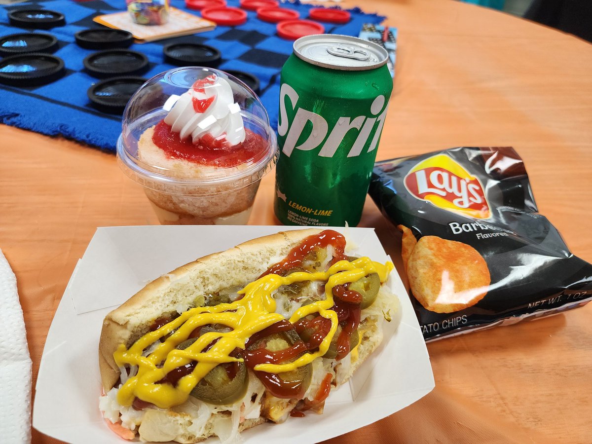 Hotdog, hotdog, hot Diggity Hot Dawgs Food Truck!
Fully loaded hotdog and strawberry shortcake? Yes, please!
<a href="/AyannugaRCE/">Sonya Ayannuga</a> <a href="/RCE_HCS/">RCE_HCS</a> #GameChangers #teacherappreciationRCEstyle