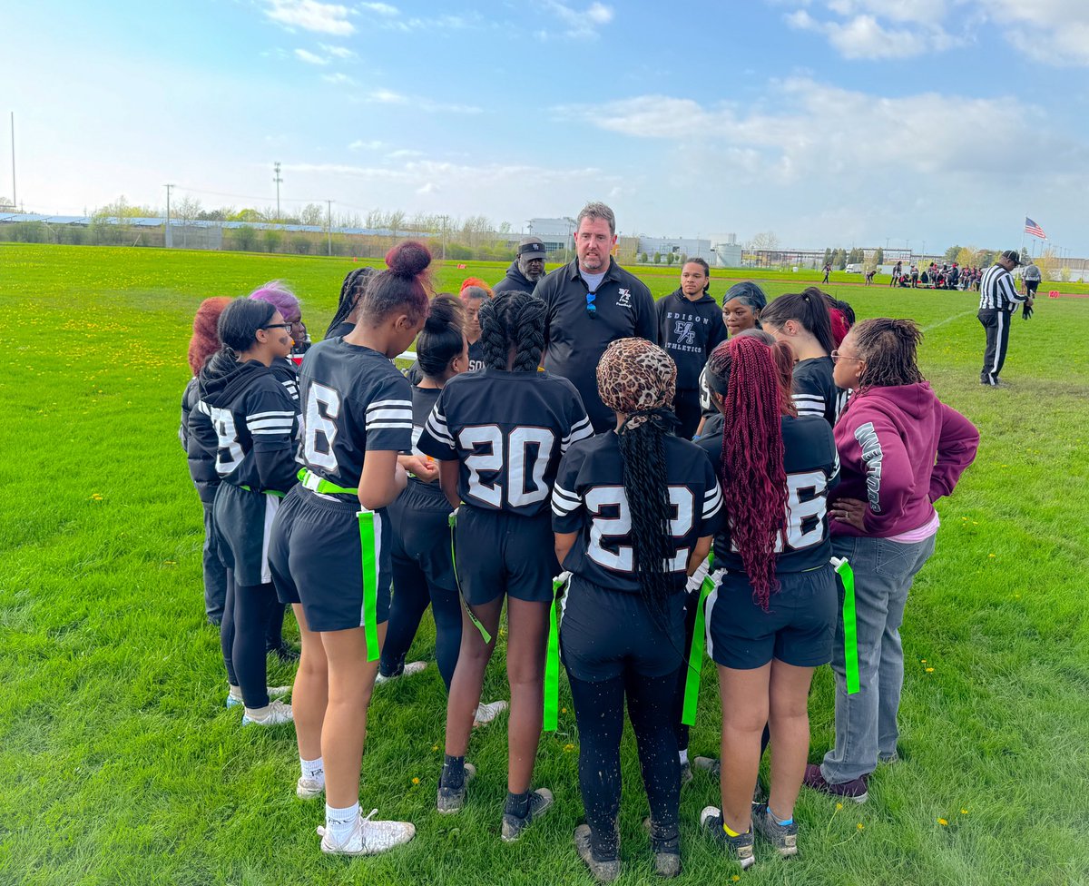 jacobscott101's tweet image. Huge congratulations to the Edison Tech Girls Flag Football team on their big win yesterday! They left it all on the field with passion, grit, and unity—truly inspiring to watch. They’re representing Edison with pride and proving that hard work pays off. This team is making…