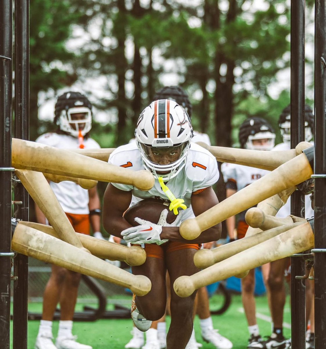 Kell_Football's tweet image. Week Two ✅

𝚈𝚎𝚊𝚛 𝚘𝚏 𝚝𝚑𝚎 𝙻𝚘𝚗𝚐𝚑𝚘𝚛𝚗

#DMGB🔥 | #ComeToTheYard🤘