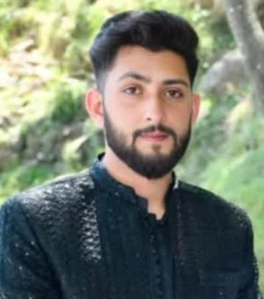 آزاد کشمیر//
بھارتی فوج کی گولہ باری جاری 
بھارتی فوج کی طرف سے سیول آبادیوں کو نشانہ بنایا گیا ۔
کوٹیڑی نجم خان گولہ لگنے سے سردار عشرت کا بچہ اسامہ عشرت شہید،  بچی زخمی، شہید اسامہ کی پچھلے ہفتے شادی ہوئی تھی۔۔
#IndiaPakistanWar