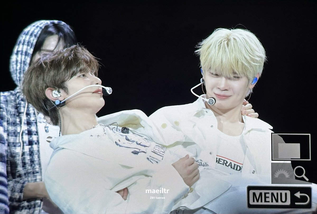 maeiltr's tweet image. 250509 하태하태 공주님안기ㅋㅋㅋㅋㅋ
#김태래 #장하오
#ZEROBASEONE #ZB1 #제로베이스원