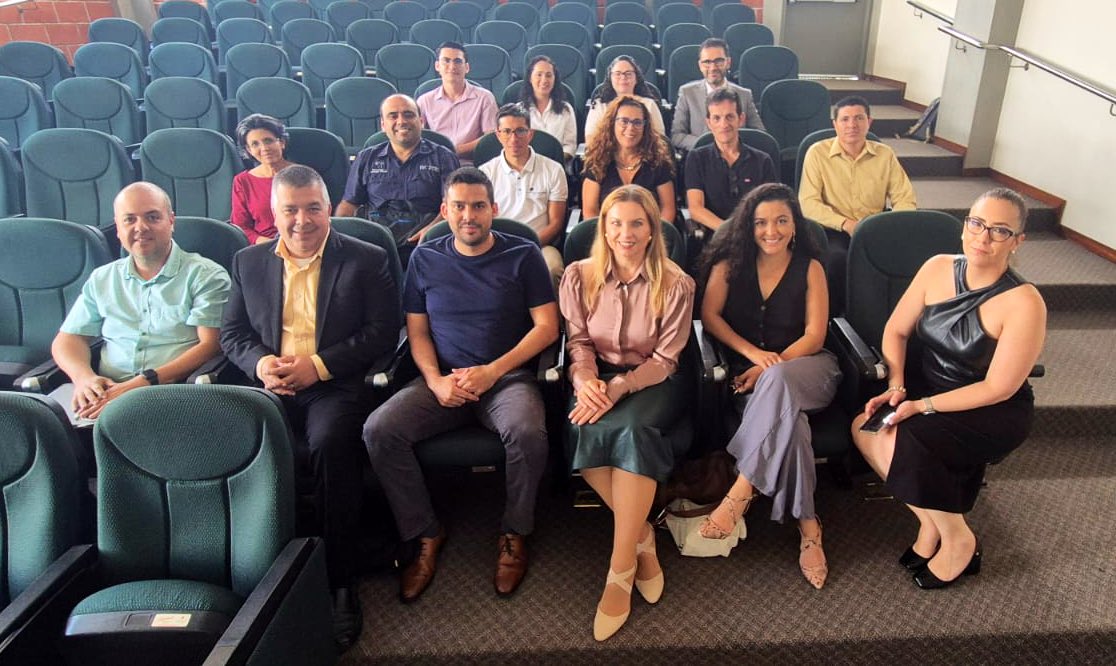 Gracias al Vicerector de investigación y la Directora de Relaciones Internacionales por recibirme hoy en el #TECdeCostaRica en Cartago 🇨🇷 compartiendo todo el financiamiento que ofrece <a href="/HorizonEU/">Horizon Europe 🇪🇺</a> para los #investigadores.