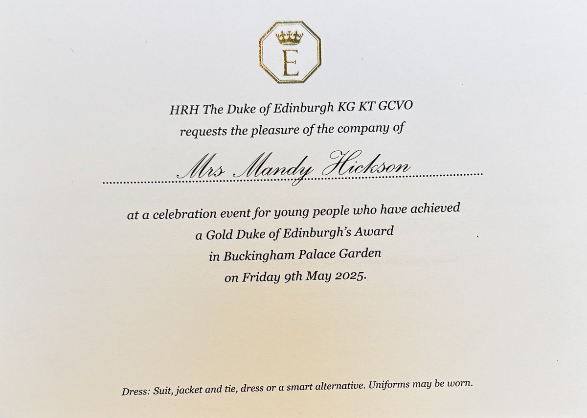 MandyHickson's tweet image. Thrilled to be speaking at Buckingham Palace this morning for the #DofE #GoldAward ceremony. I received mine in 1992—the same year women were accepted to train as RAF fast jet pilots. The resilience &amp;amp; belief I gained from DofE helped me realise anything was possible. @DofE…