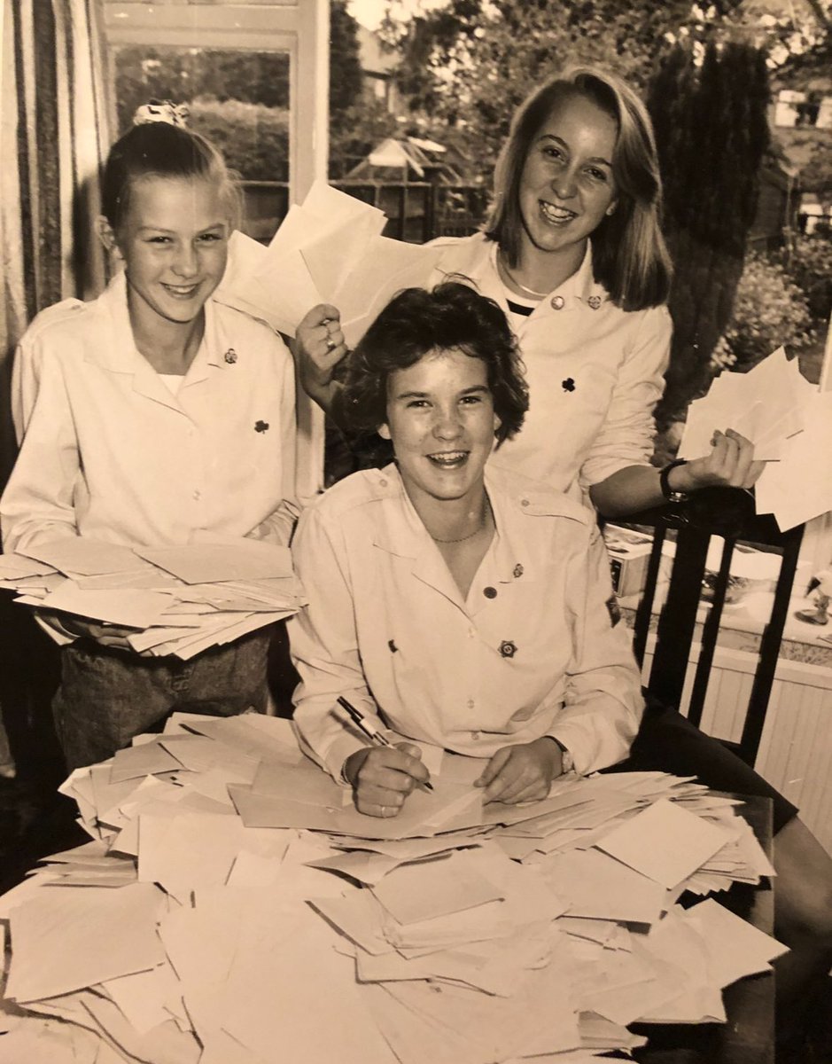 MandyHickson's tweet image. Thrilled to be speaking at Buckingham Palace this morning for the #DofE #GoldAward ceremony. I received mine in 1992—the same year women were accepted to train as RAF fast jet pilots. The resilience &amp;amp; belief I gained from DofE helped me realise anything was possible. @DofE…