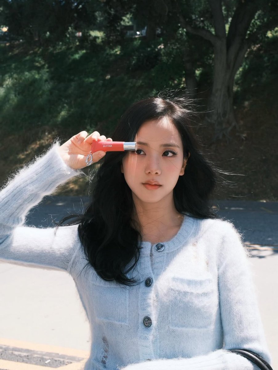 jisoogaIIery's tweet image. JISOO INSTAGRAM UPDATE