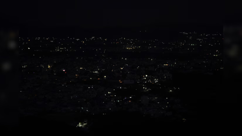 Blackout imposed in Kutch, parts of Banaskantha & Patan