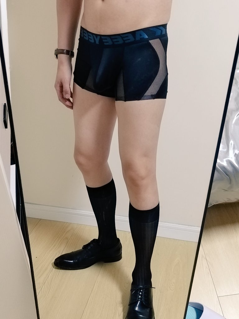 内裤爱好者可以进群分享照片，进群看群公告！ ＃阿邑