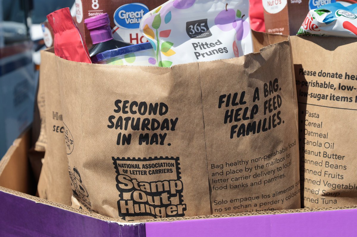 Stamp Out Hunger starts Saturday! 💌 Make your mailbox a drop-off point for kindness this weekend.
Here's how -- 
📬 Fill a sturdy bag with non-perishable food items (visit bit.ly/fbsjmostwanted for suggestions)
📬 Place that bag by your mailbox before your mail arrives on