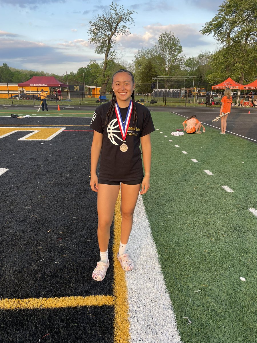 Congratulations to Sayuri Penaranda
2nd place long jump 
Monmouth County Championship!
