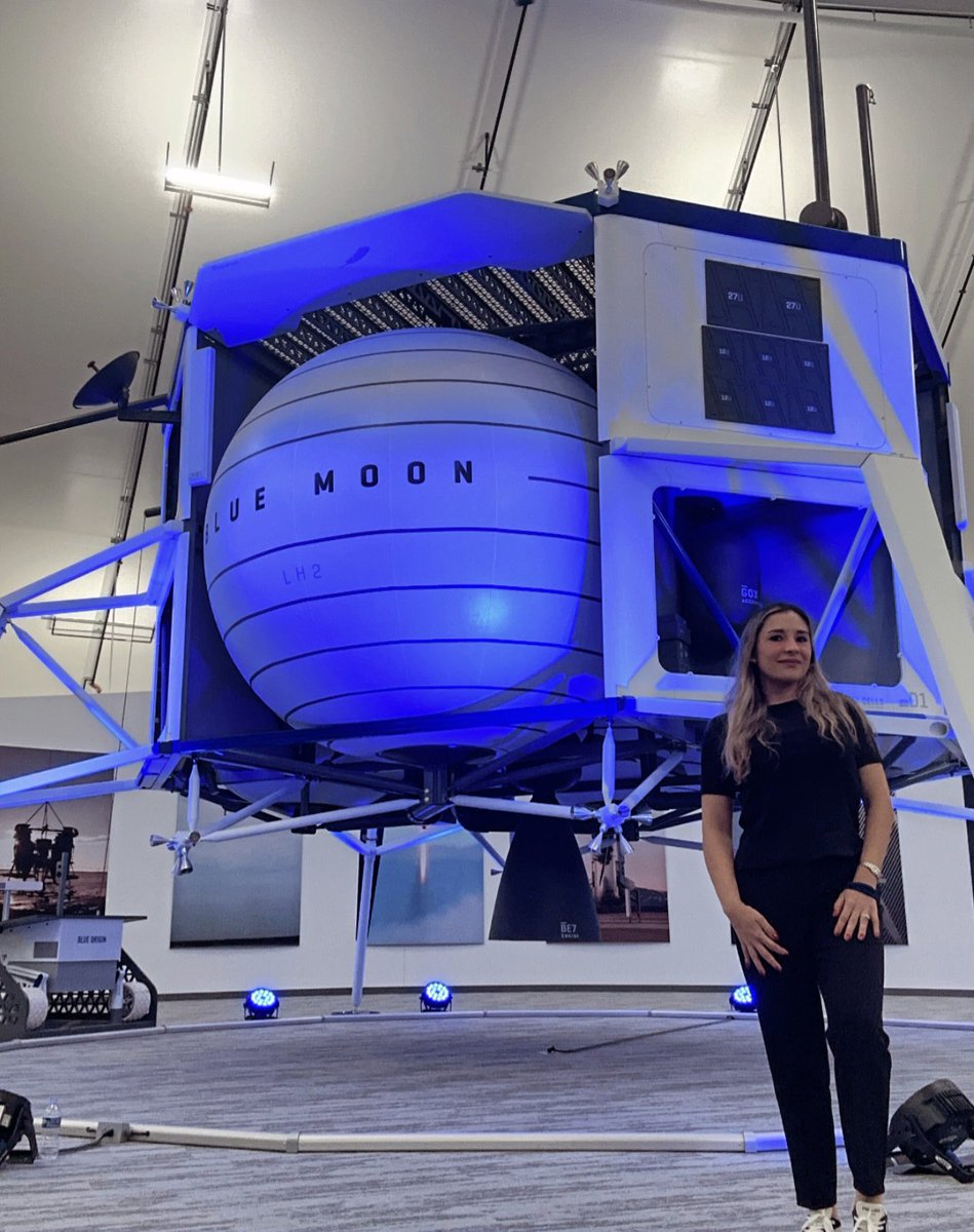 vanessadelagala's tweet photo. The original Blue Moon concept! @blueorigin https://t.co/rTAxJ9UQWp