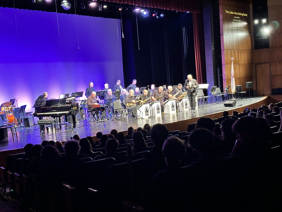 GoWHS_Flanigan's tweet image. A Night of Jazz is underway @WaucondaHS118 #ThatsLife 💗 🎶