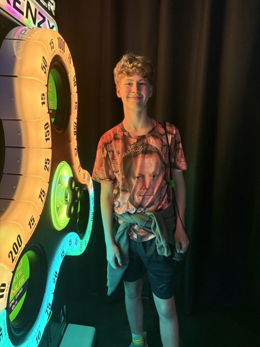 Nikki Mort (@nikkimort) on Twitter photo 