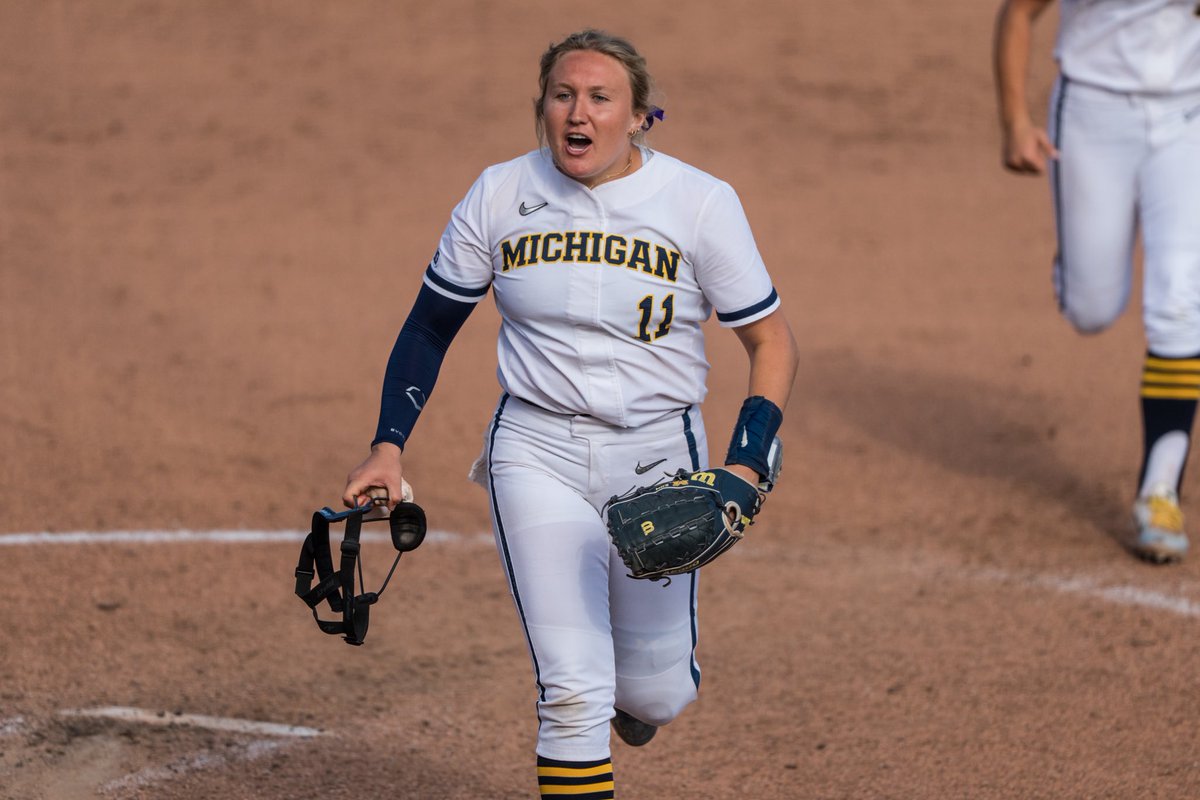 umichsoftball's tweet image. Fire us up. 🔥🔥

Oregon entered the tourney ranked fourth nationally with 7.98 runs per game. Our duo held them to ZERO.

#GoBlue