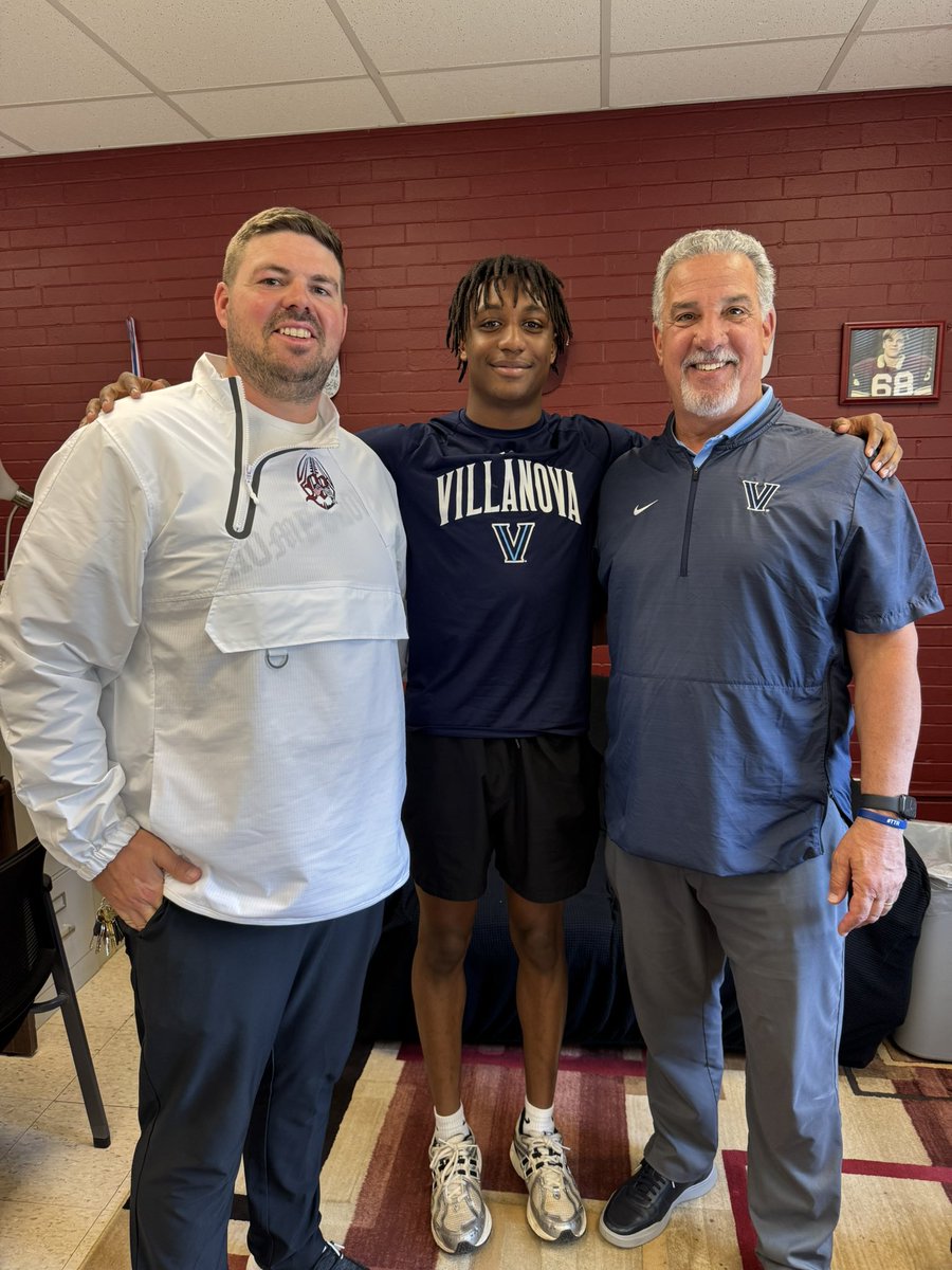 After a great conversation with <a href="/coachferranteVU/">Mark Ferrante</a> i am blessed to receive my second Division 1 offer from Villanova! #AGTG 🩵🤍