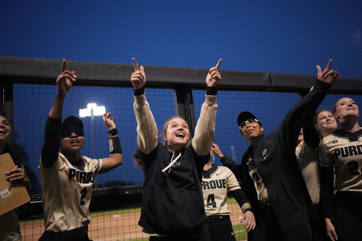 THE ENERGY TONIGHT 🔋

#BoilerUp🚂